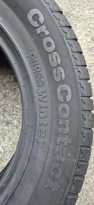 2 anvelope iarna Continental 235/65/18,dot 2020.Pretul este pe bucata