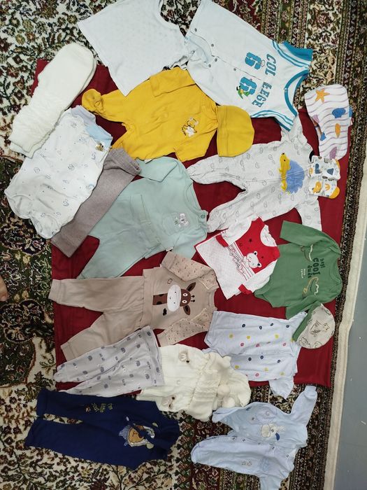 Chaqaloq kiyimlari tez va arzon hammasi 200ming sum bo'liwi