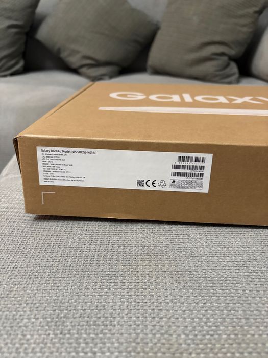 Vând leptop Samsung galaxy book 4