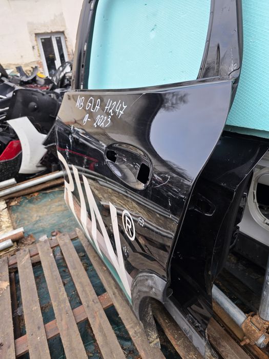 Mercedes benz GLA 247 19- задна лява врата  2023