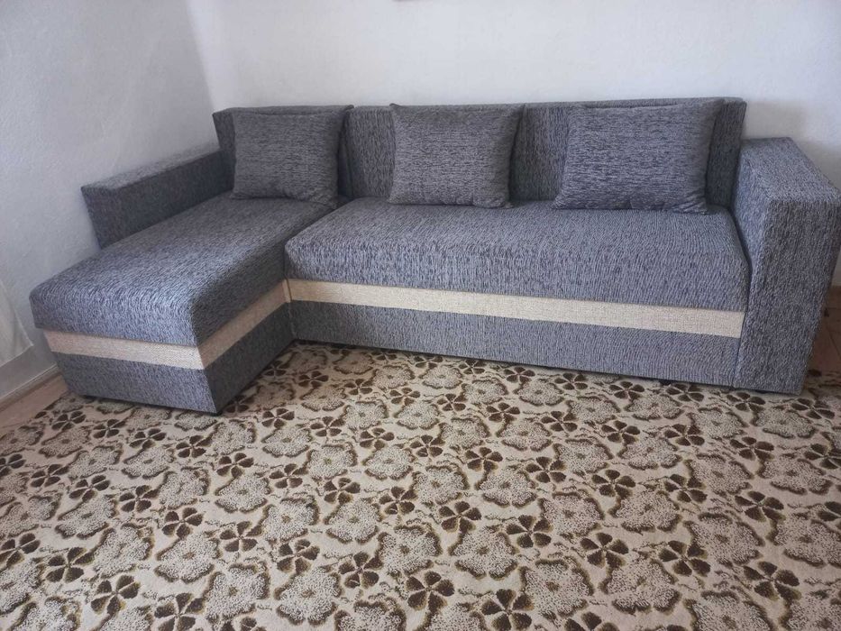 Vând canapele și colțare făcute la comandă