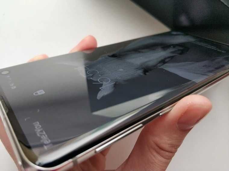 Samsung Galaxy S10 Plus Состояние идеал.