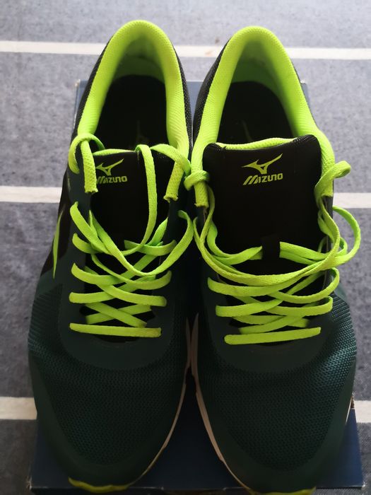 Adidași barbati Mizuno