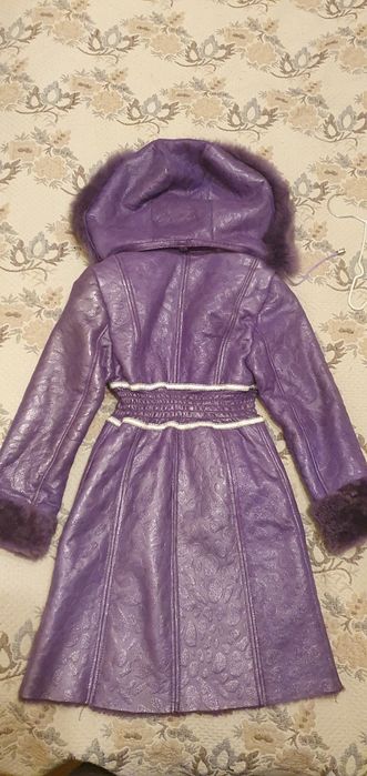 Продам детскую дубленку