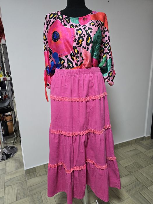 Fusta fucsia din raiat, model cu volane, bumbac premium;