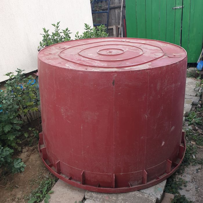 Cadă pentru vin din plastic