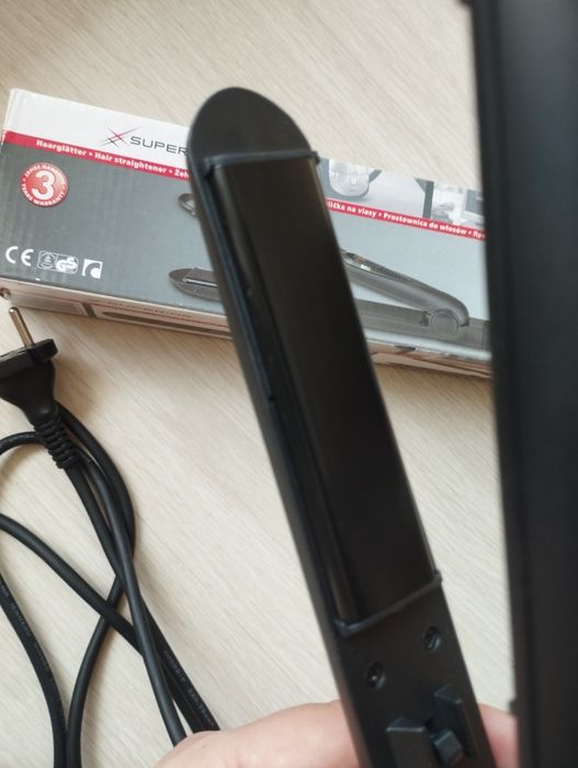 Преса за коса с керамични плочи