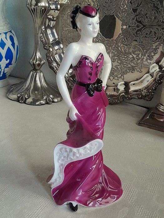 Статуэтка коллекционная Coalport фарфор Англия