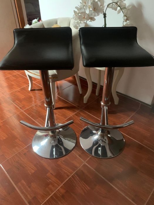 Scaune pentru bar, in perfecta stare