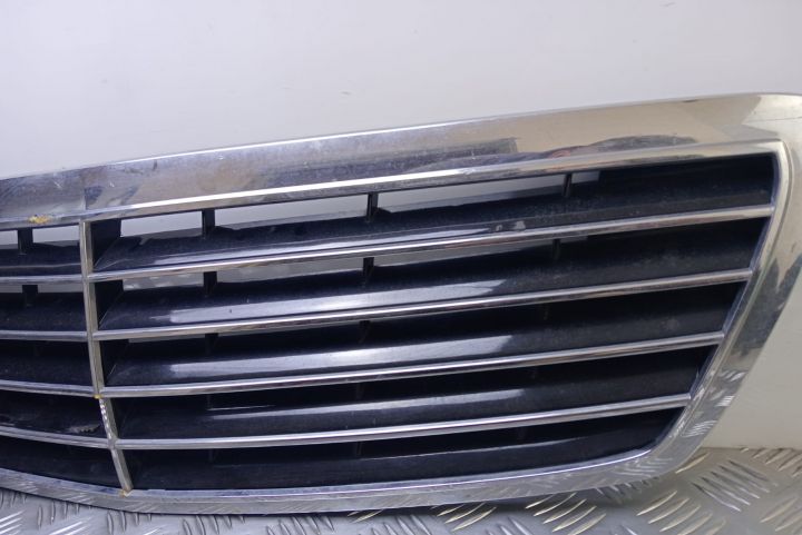 Grila capota  A2208800583 Mercedes-Benz S-Class W220 (facelift)