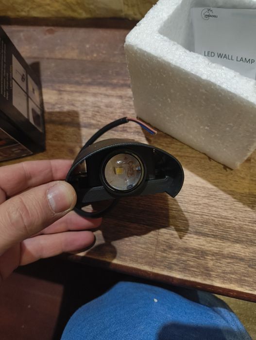 Aplica led perete /spot led 2w , lumina rece