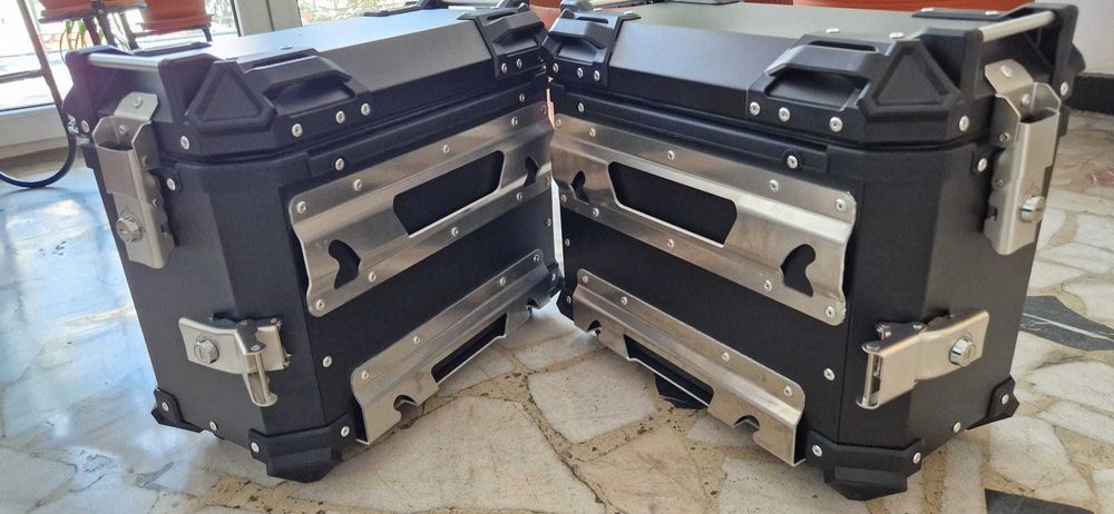 Cutii motocicleta / Side Box 38L / NOI!
