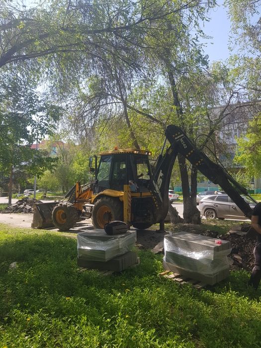 Продам экскаватор-погрузчик
