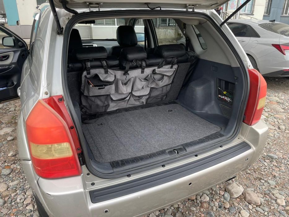 Автомобиль Hyundai tucson 2009