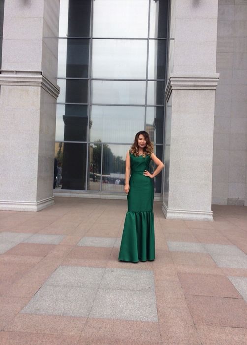 Продам вечерние платья!