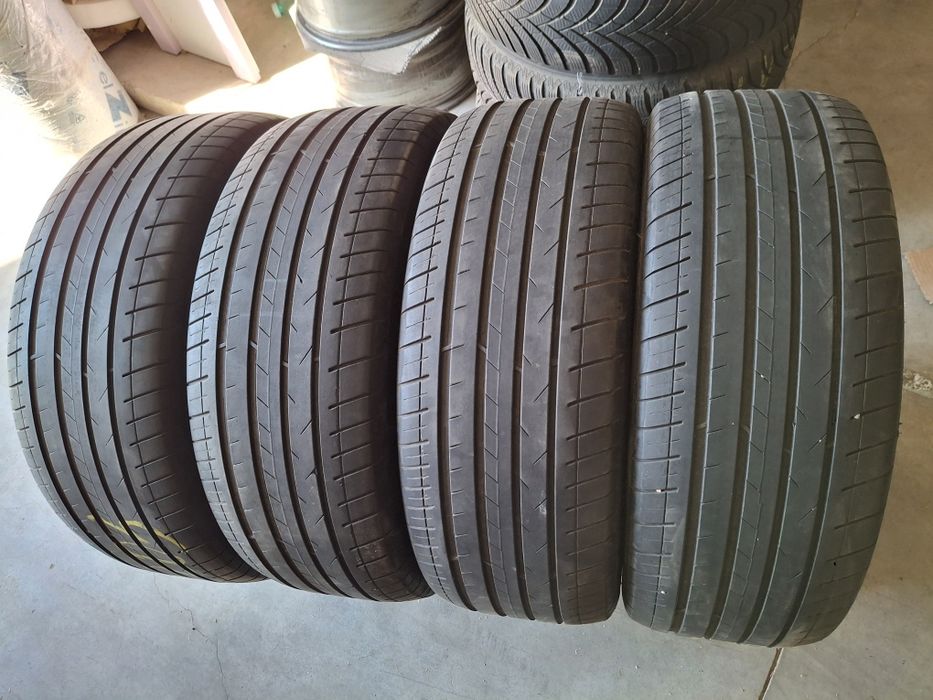 2 Anvelope de vară  255 55 r18 Vredestein