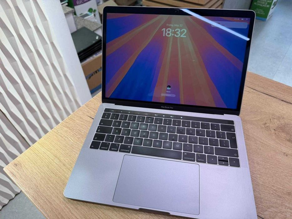 MacBook Pro 13” 2019 Touch Bar | i5 Quad-Core | 16GB RAM | 256GB SSD | Space Gray