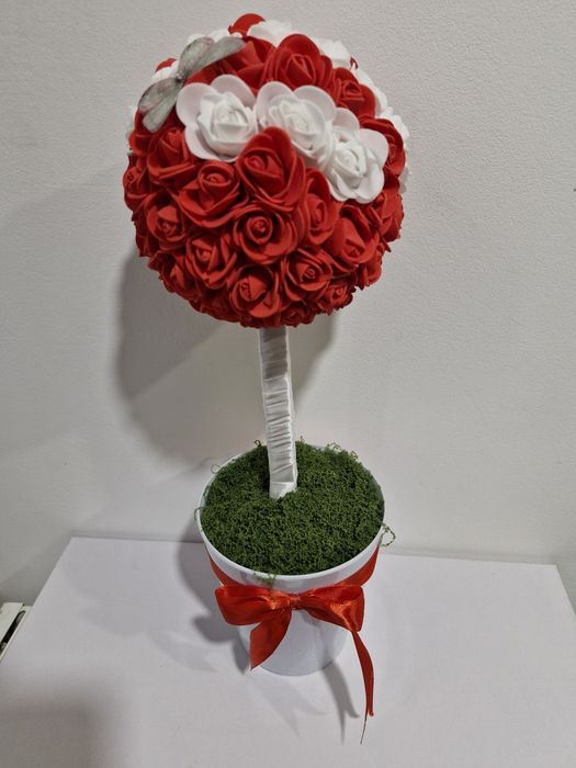 Дръвче от вечни  рози