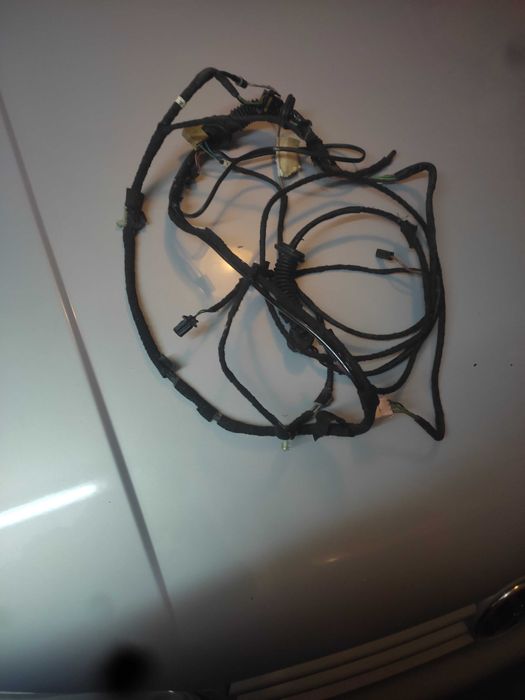 Продавам гуми195/65/15. " МИШЕЛИН  Инсталация Голф 4  врата багажник