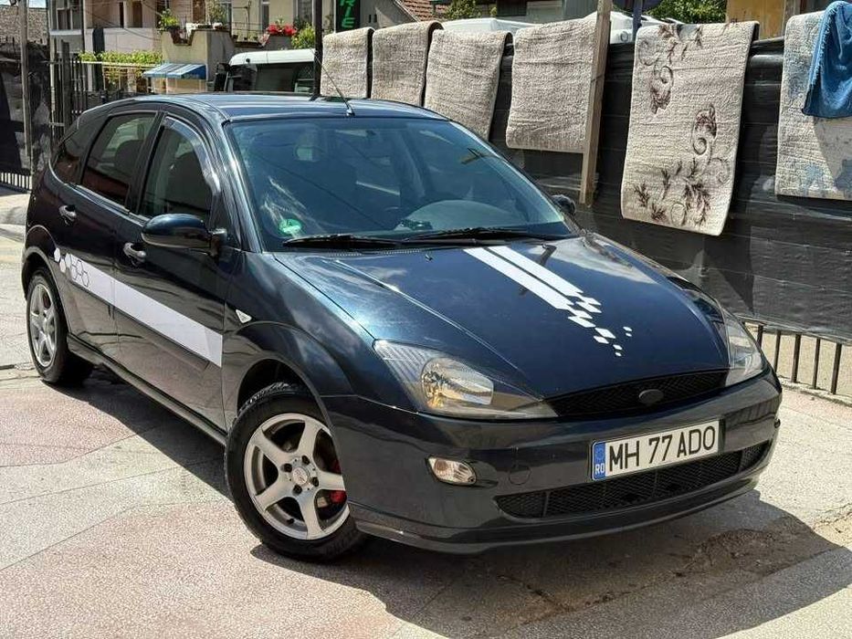 Vand Ford Focus 2002 1.6 benzina.