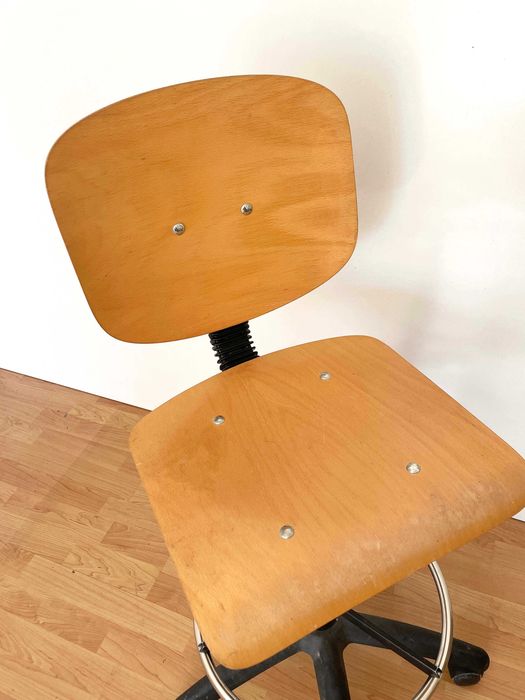 Scaun de atelier cu inaltime reglabila - 2x buc