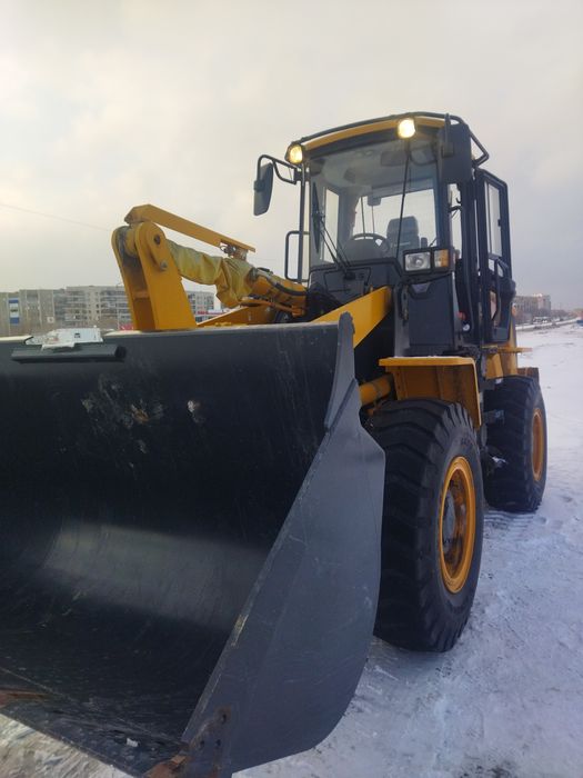 Услуги погрузчика, аренда погрузчика 2 куб