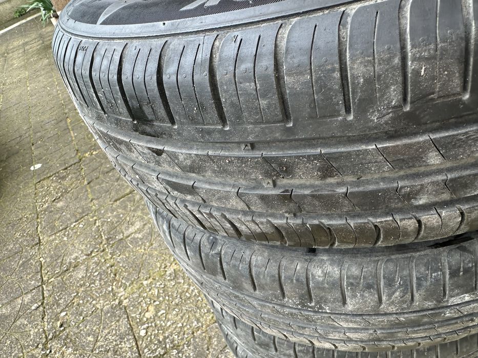 Продавам 4 броя летни гуми Hankook с джанти 185 60 15