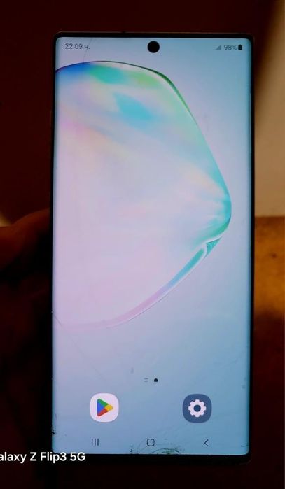 Продавам Samsung note 10 plus