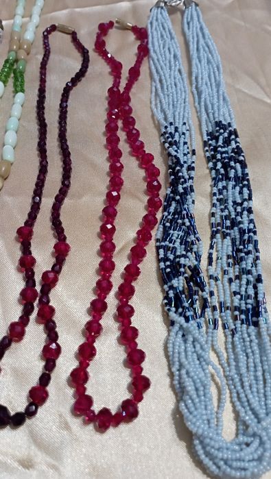 Бусы советского периода Аврора бориалис,сатиновые, гранат чешский и др