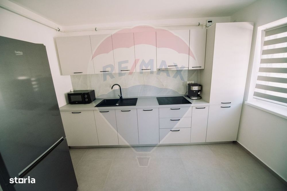Apartament cu 3 camere de vânzare