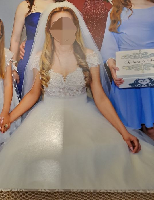 Vând rochie de mireasă Alara,cu accesorii,mărimea 36