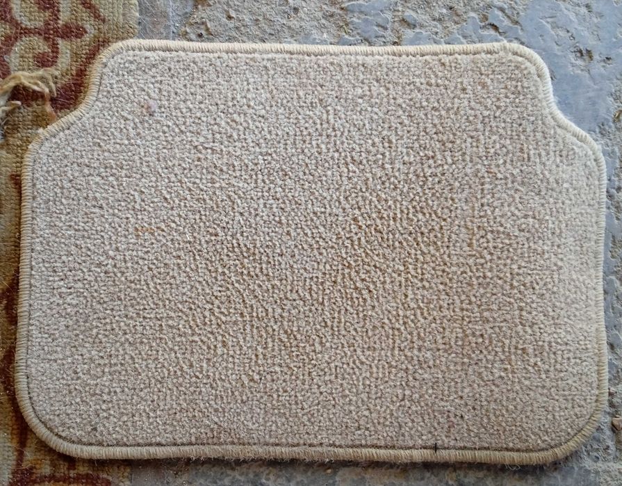 Оригинальные коврики на Subaru Forester