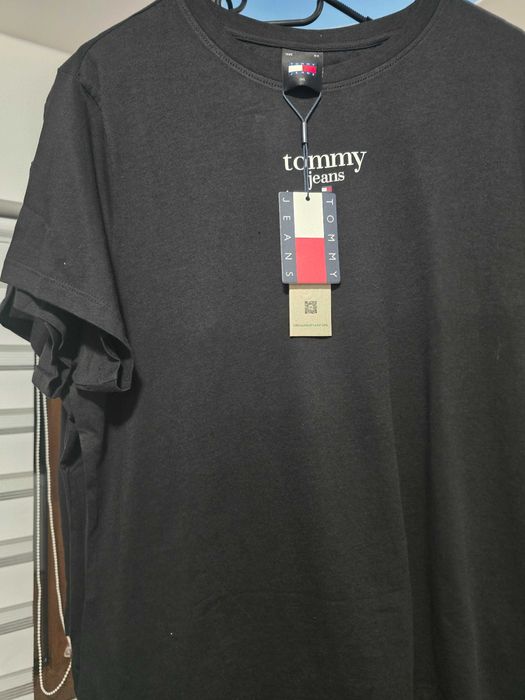 Tommy Hilfiger , Ralph Lauren etc.