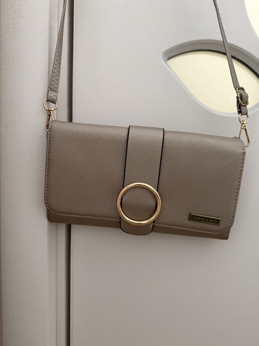 Лот чанти parfois и charles & keith- 2 броя за 40лв. НОВИ