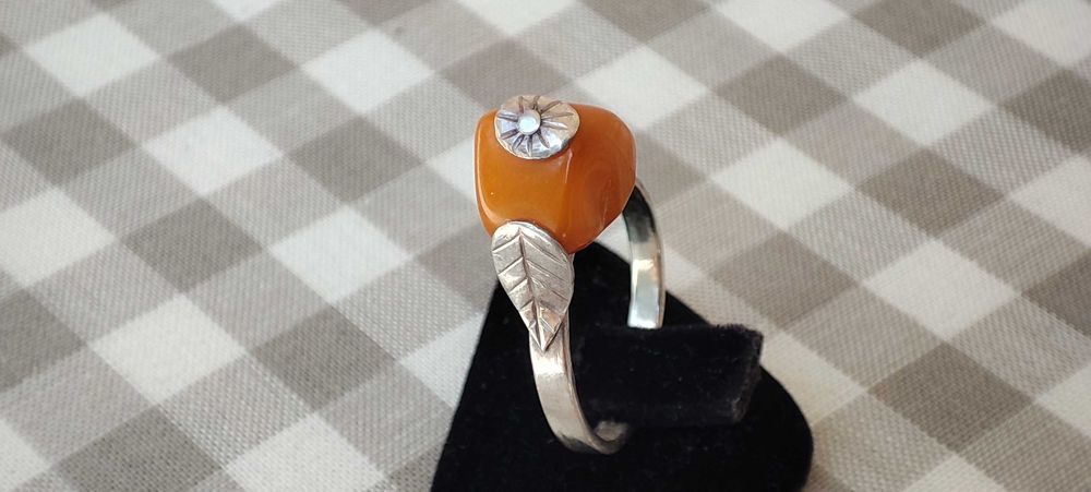 Сребърен Пръстен с Жълт Кехлибар 2.14 гр / Проба 925