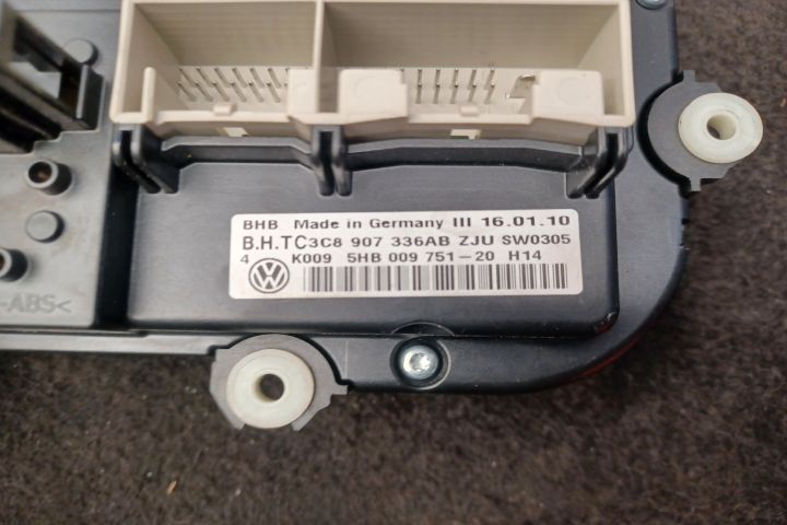 Comanda AC 3C8907336AB 5HB009751 3C8907336AB 5HB009751 Volkswagen VW
