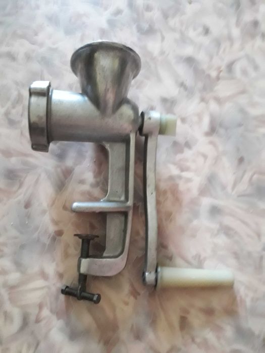 мясорубки советские 4 штуки