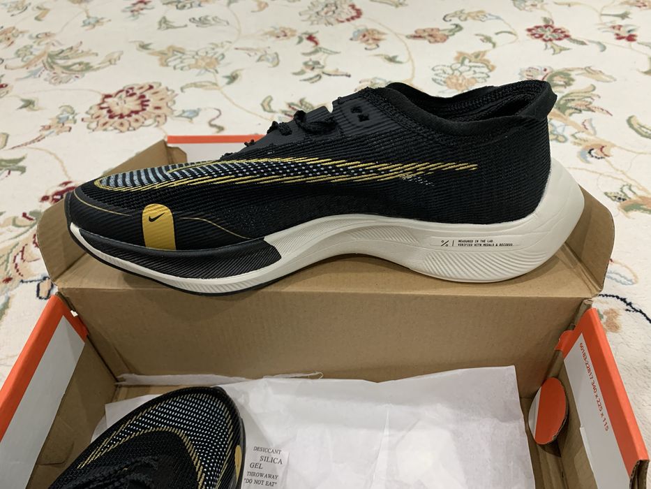 Кроссовки новые беговые