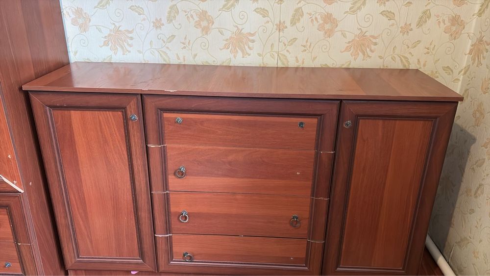 Спальный гарнитур