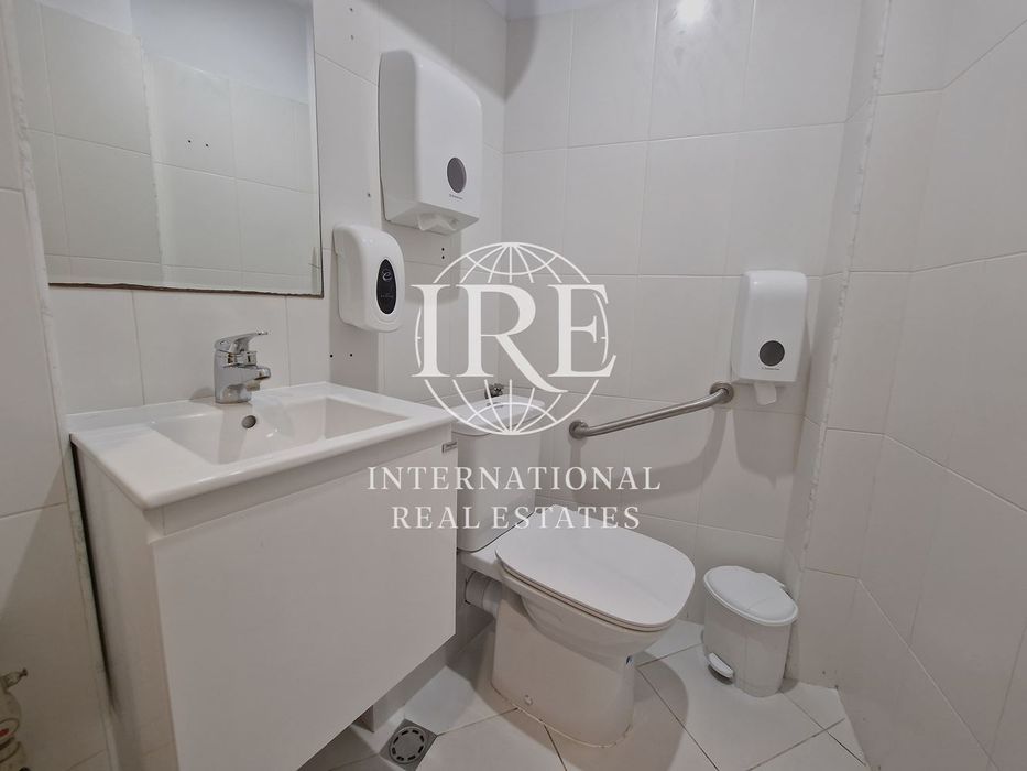 Търговско помещение за под наем! Top локация – идеален център! Чудесн