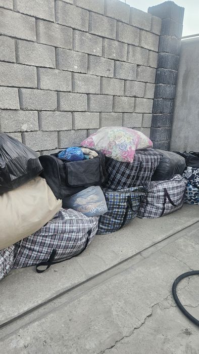 Отдам даром мужские женские и детские чистые одежды. Сауап үшін.