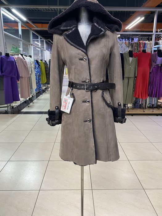 Дублёнки женские ( распродажа)