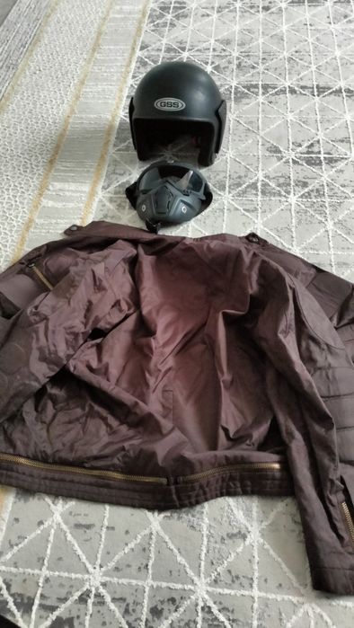 Продам мотошлем  идеальный