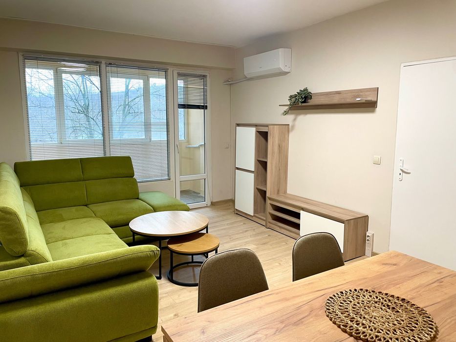 Дава се под наем Тристаен апартамент в Ловеч, Широк център - 80 кв.м за 398.82 € - Снимка #2