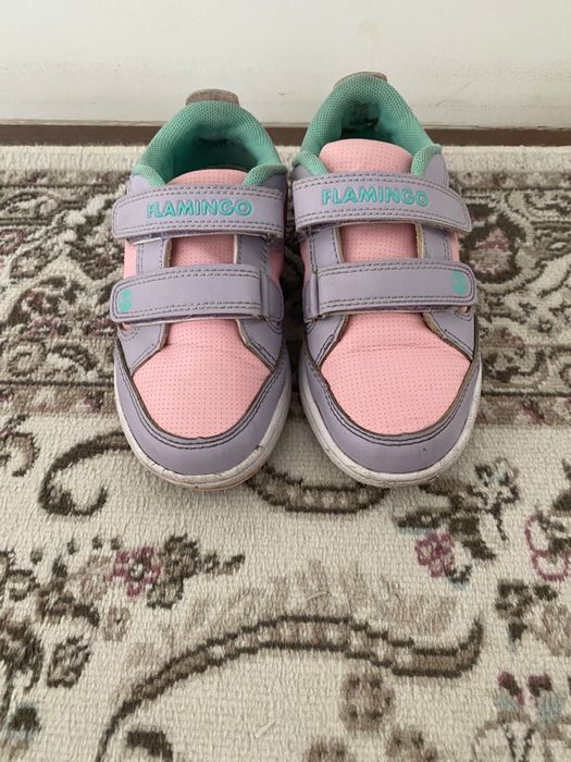 Кроссовки для девочки