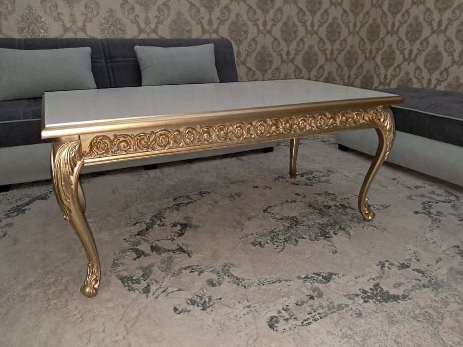 Jurnalniy stol zal uchun