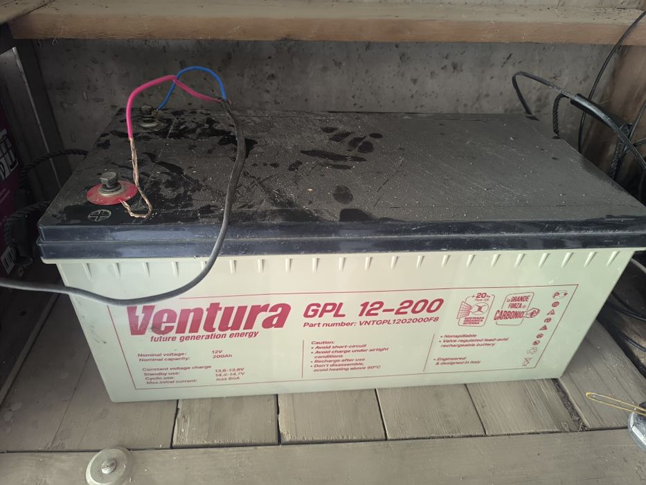 Аккумулятор сотилади янги