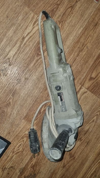 Продам болгарку Crown 180