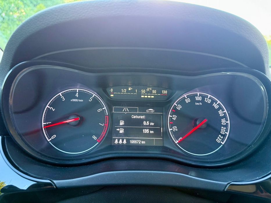 Corsa E model 2016 1.2 benzina 4 uși
Opel Corsa E 1.2