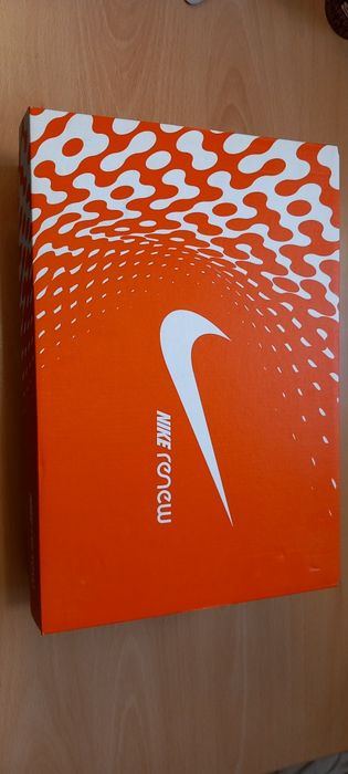 Маратонки NIKE RENEW 41/42